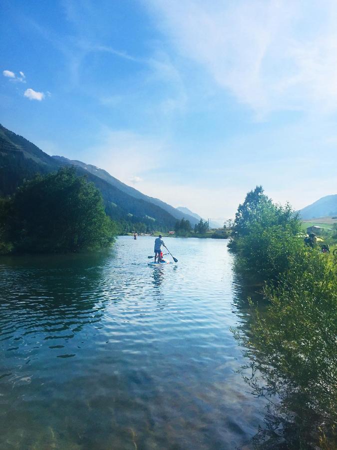 Denkmalgeschützter Spycher total renoviert Goms Buitenkant foto